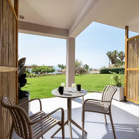 Sagredo Beachfront Retreat & By E-geo Hotel 4*