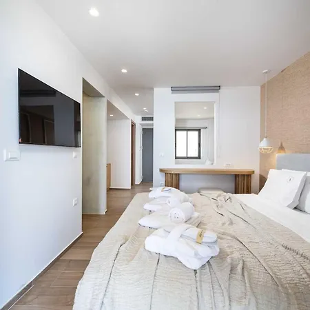 Hotel Sagredo Beachfront Retreat & By E-geo 4*