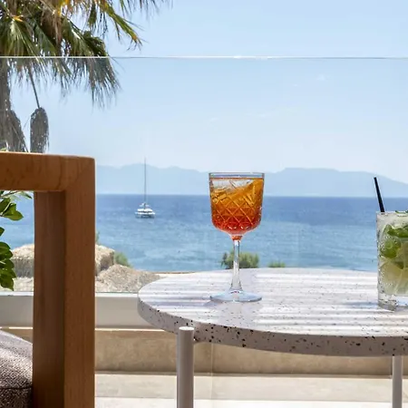 Sagredo Beachfront Retreat & By E-geo Hotel 4*