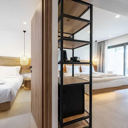 Sagredo Boutique & 4* Ájosz Fokász