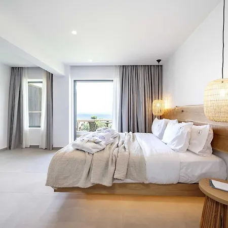 Sagredo Beachfront Retreat & By E-geo 4*