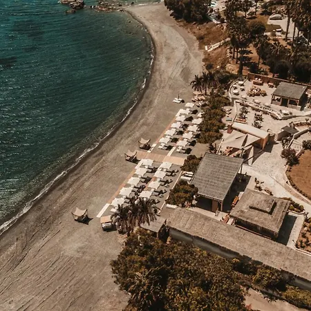 Sagredo Boutique & Άγιος Φωκάς