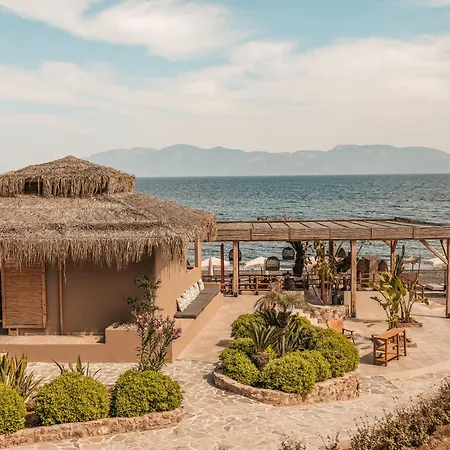 Sagredo Beachfront Retreat & By E-geo Hotel