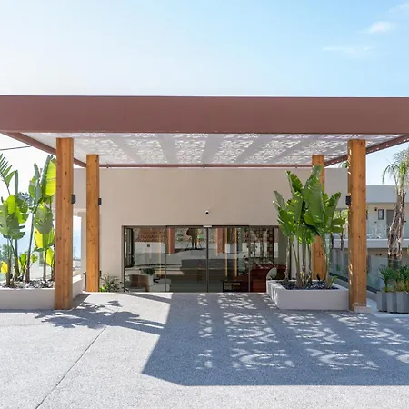 Sagredo Beachfront Retreat & By E-geo