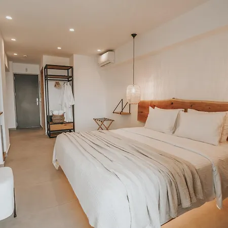 Sagredo Beachfront Retreat & Spa By E-Geo אגיוס פוקאס